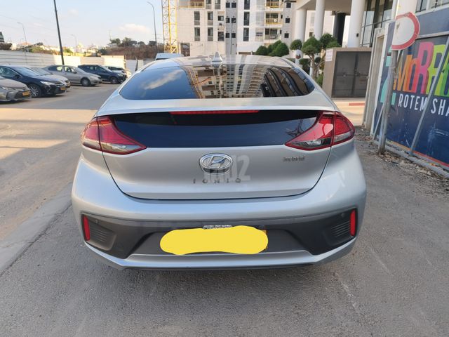 יונדאי איוניק