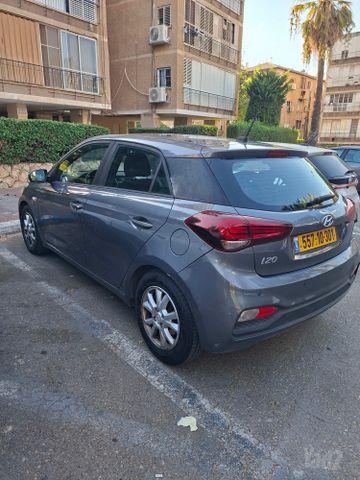 יונדאי i20