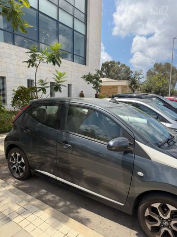 מודעת רכב טויוטה אייגו