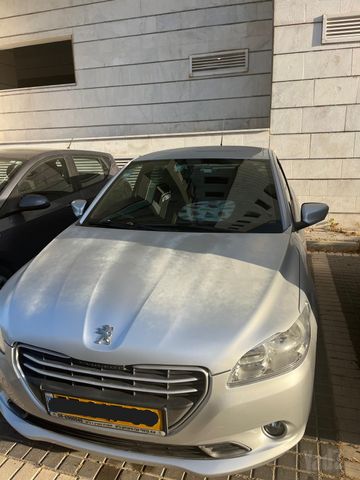 פיג'ו 301