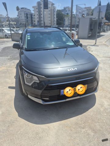 קיה נירו