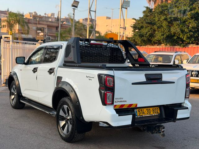 איסוזו די-מקס