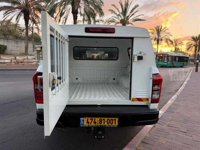 איסוזו די-מקס