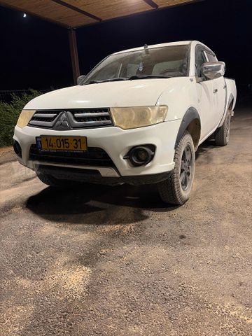 מיצובישי טרייטון / L200
