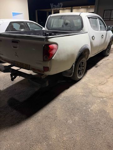 מיצובישי טרייטון / L200