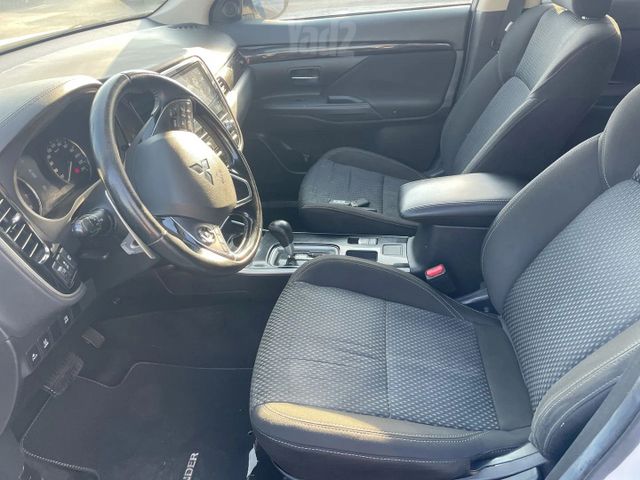 מיצובישי אאוטלנדר
