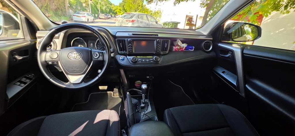 טויוטה RAV4