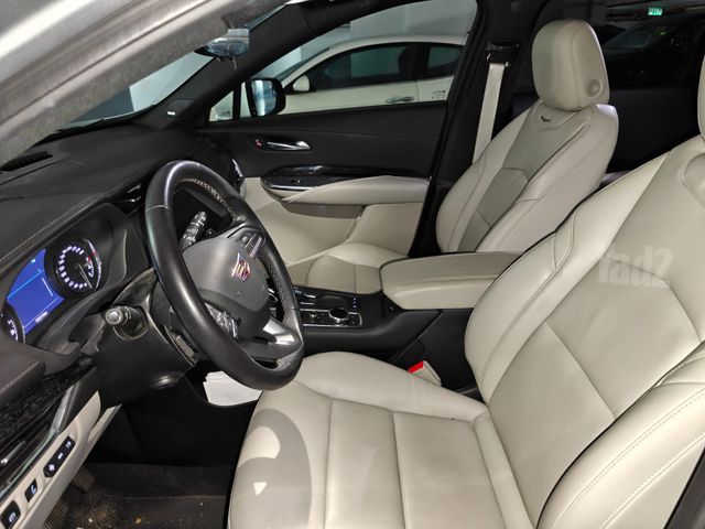 קאדילק XT4