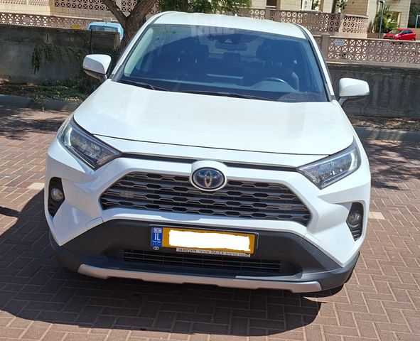 טויוטה RAV4