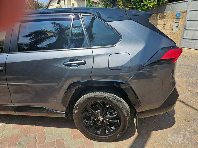 טויוטה RAV4
