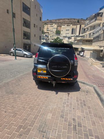 טויוטה לנד קרוזר