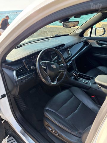 קאדילק XT6