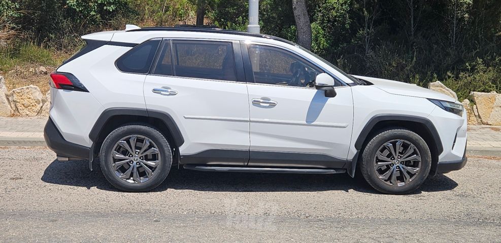 מודעת רכב טויוטה RAV4