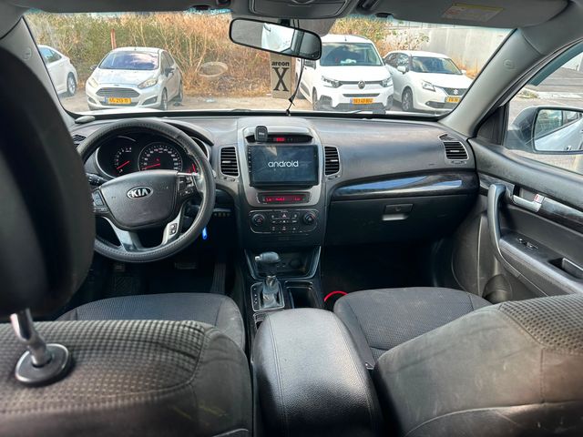 קיה סורנטו