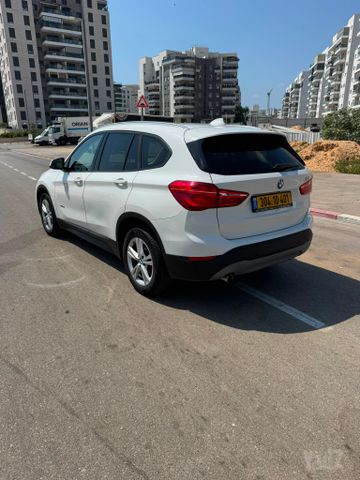 ב מ וו X1