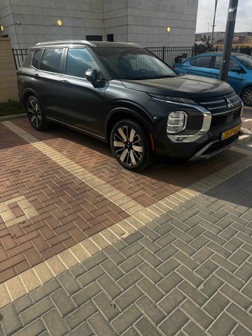 מיצובישי אאוטלנדר
