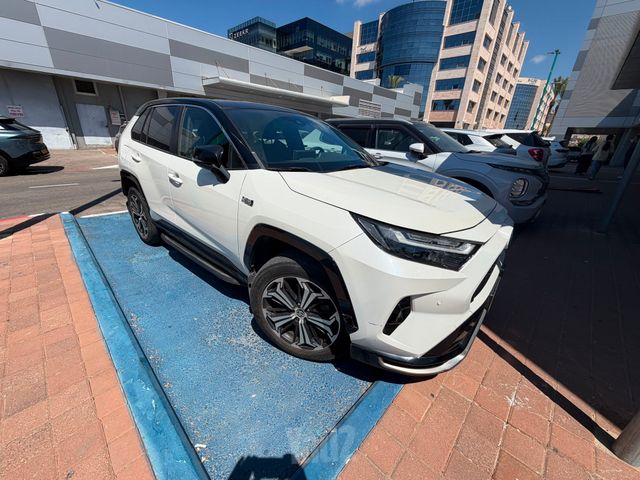 טויוטה RAV4