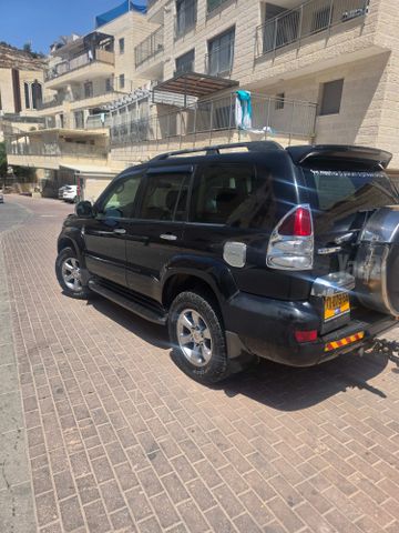 טויוטה לנד קרוזר