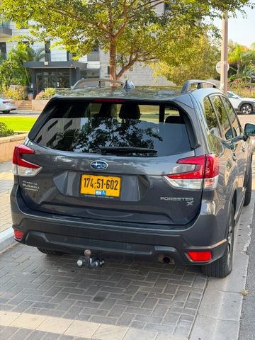 סובארו פורסטר