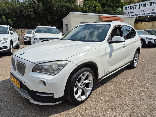 ב מ וו X1