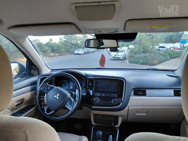 מיצובישי אאוטלנדר