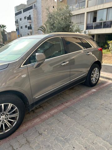 קאדילק XT5