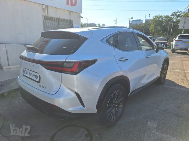 לקסוס NX