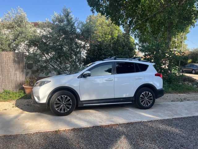 טויוטה RAV4
