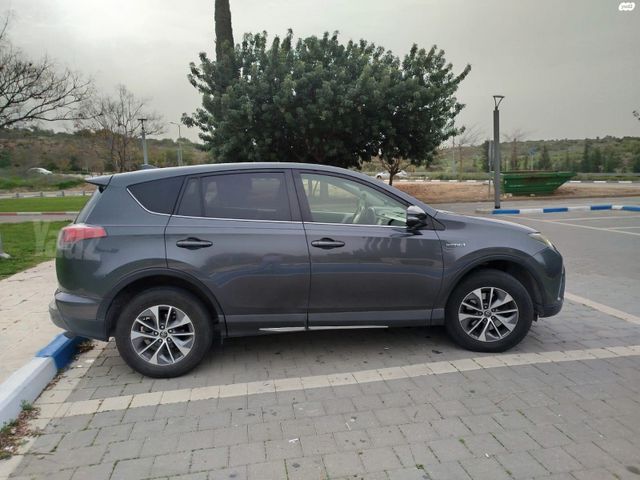 טויוטה RAV4