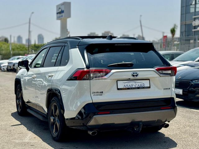 טויוטה RAV4