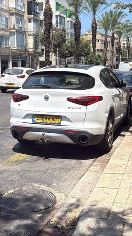 אלפא רומיאו סטלביו