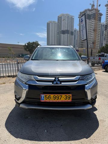 מיצובישי אאוטלנדר