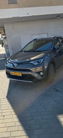 מודעת רכב טויוטה RAV4