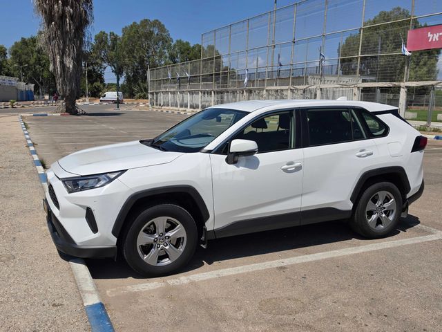 מודעת רכב טויוטה RAV4