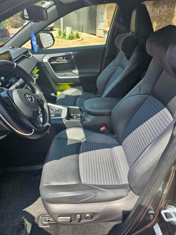 טויוטה RAV4