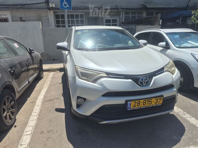 טויוטה RAV4