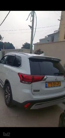 מיצובישי אאוטלנדר