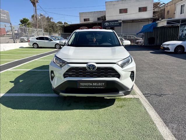 טויוטה RAV4