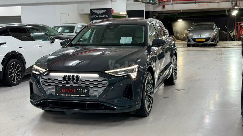 מודעת רכב אאודי Q8 e-tron