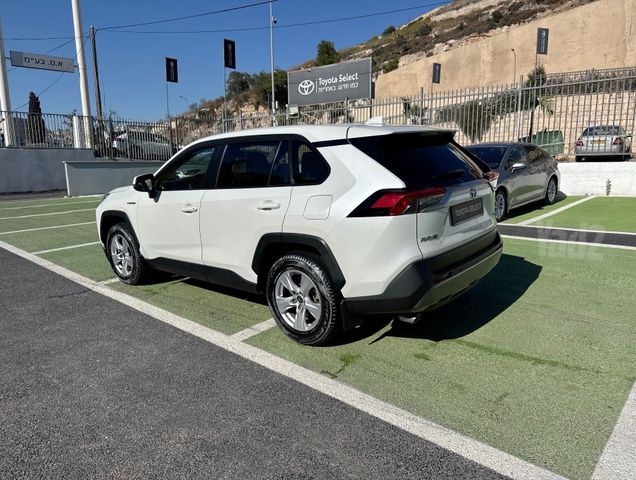 טויוטה RAV4