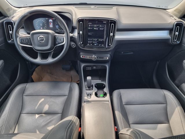 וולוו XC40