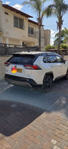 מודעת רכב טויוטה RAV4