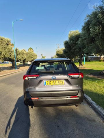 טויוטה RAV4