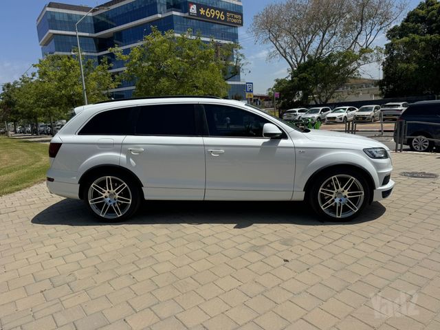 אאודי Q7