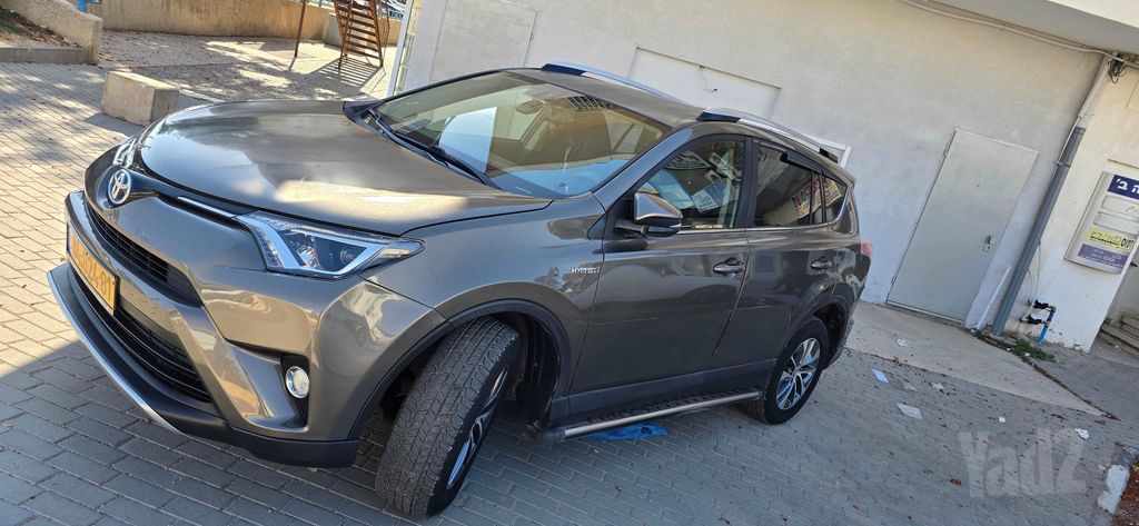 טויוטה RAV4