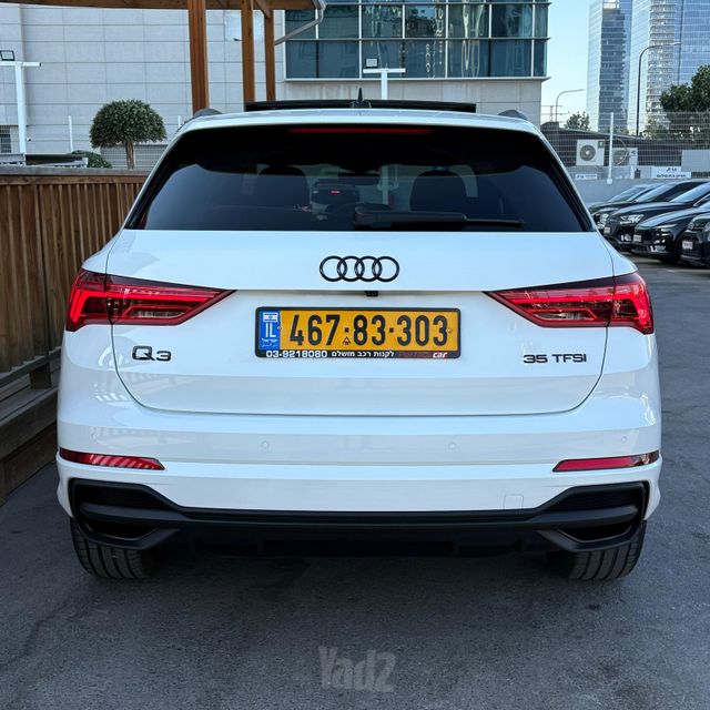 אאודי Q3