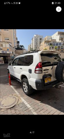 טויוטה לנד קרוזר