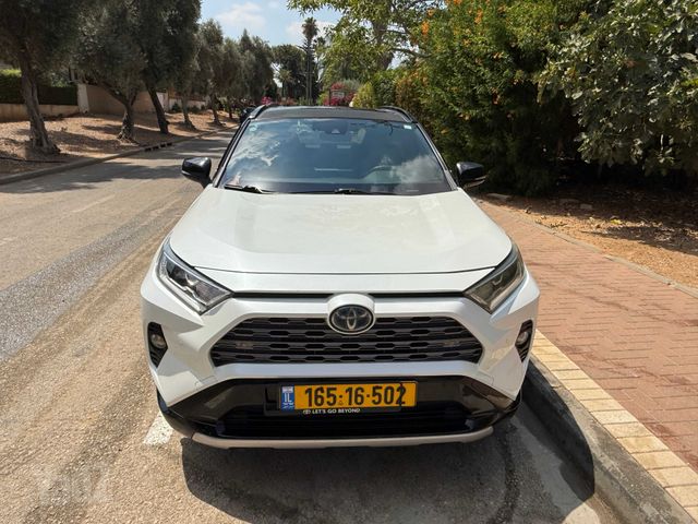מודעת רכב טויוטה RAV4