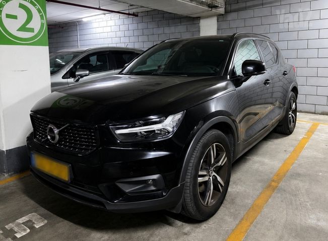 מודעת רכב וולוו XC40