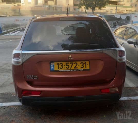 מיצובישי אאוטלנדר